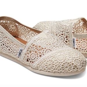 Toms Off White Crocheted Lace Shoes 8.5